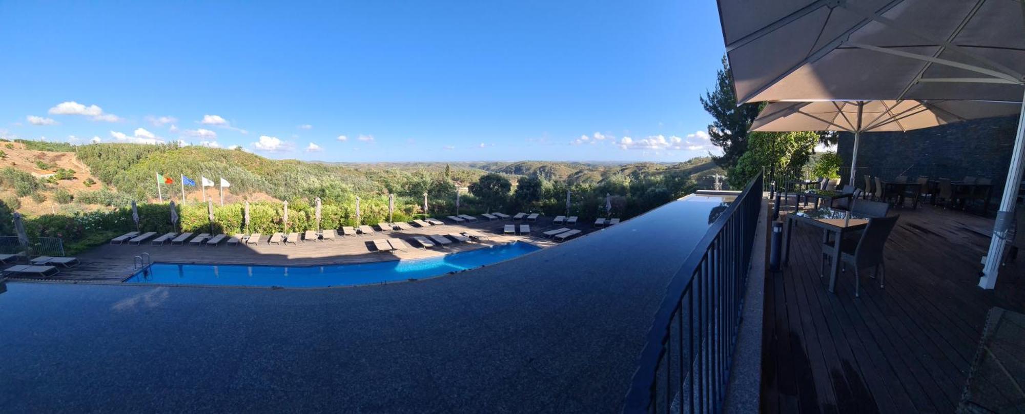 Monchique Resort & Spa Екстериор снимка Infinity pool at the hotel